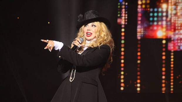 Муж Маши Распутиной рассказал, почему певица 30 лет жила с ним в статусе любовницы