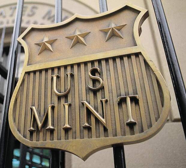 the-us-mint-logo-fence