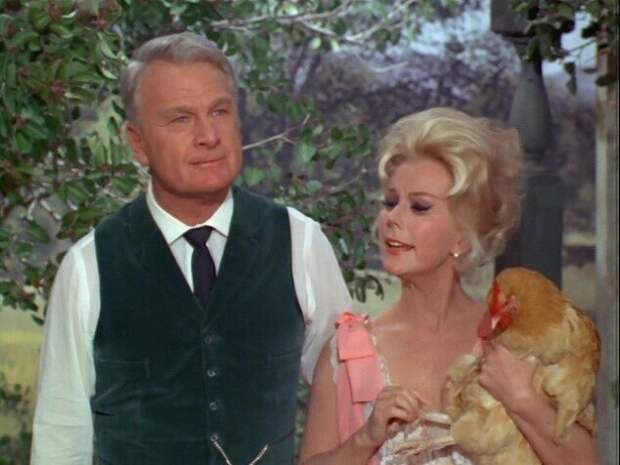 11. "Зеленые просторы" (Green Acres)