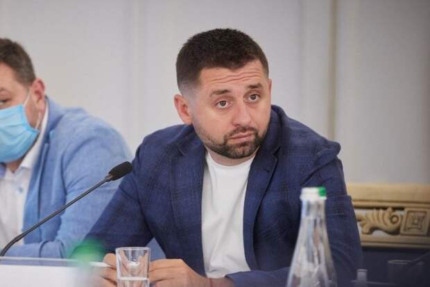 Антикоррупционная прокуратура проводит обыски у главы «Слуги народа» Арахамии