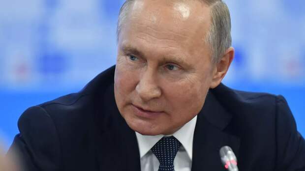 Путин рассказал, как ему на тренировке по боксу сломали нос
