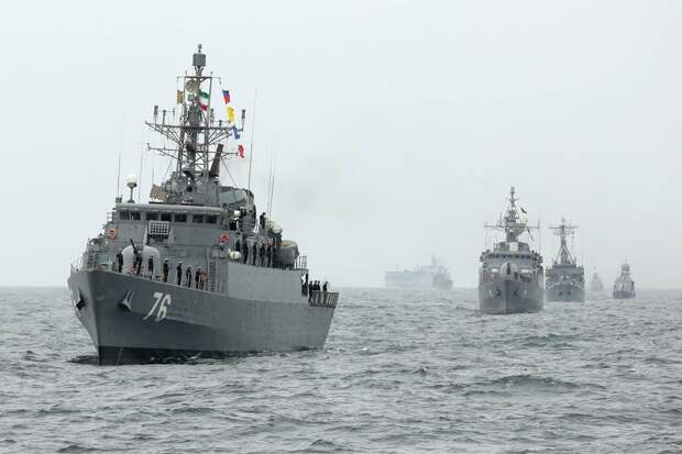 ВМС Ирана заявили о поражении 10 нефтяных танкеров в Ормузском проливе