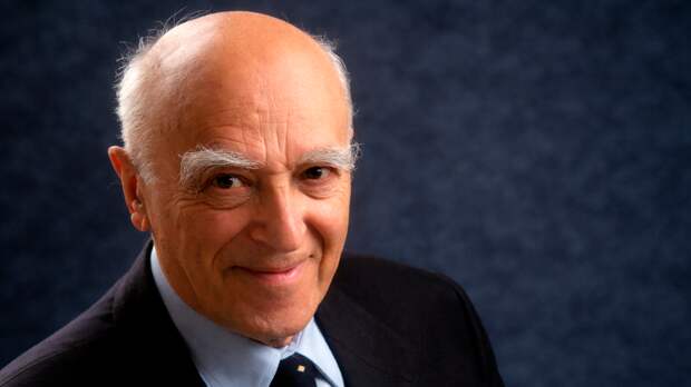 Столичную улицу назвали в память об актере Владимире Этуше