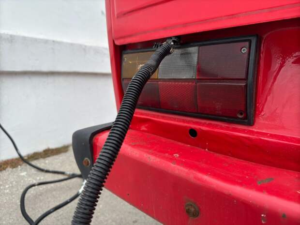 Зоной ЧС стал тюменский гаражный кооператив после хлопка газа