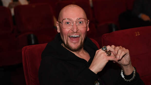 «Где-то со слезками, но это тоже хорошо»: Шура о детстве, помойках и дорогой улыбке