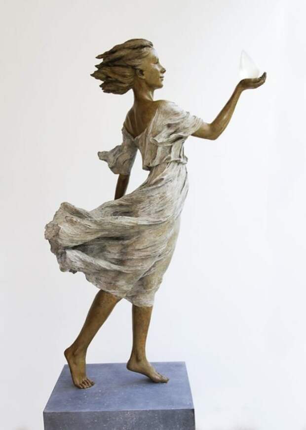 https://i0.wp.com/antipriunil.ru/wp-content/uploads/2017/09/realistic-female-sculptures-luo-li-rong-15-59c8a3ec8c3c1__700.jpg?resize=625%2C878&ssl=1