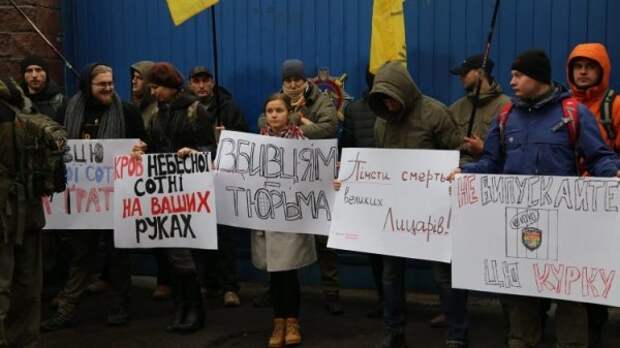 Голая правда: зачем режим Порошенко заставил Януковича замолчать