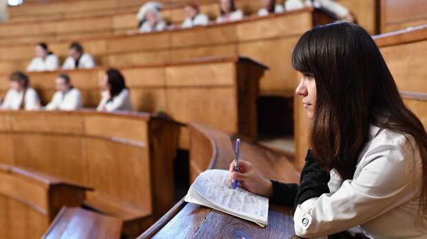 В России с 2026 года отменят бакалавриат и магистратуру