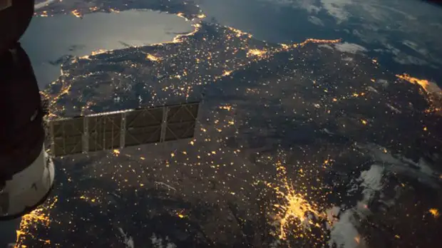 Три спутника для исследования Арктики намерены начать производить с 2021 года