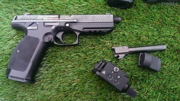 Произведение оружейного искусства: эксперт рассказал о возможностях пистолета Лебедева