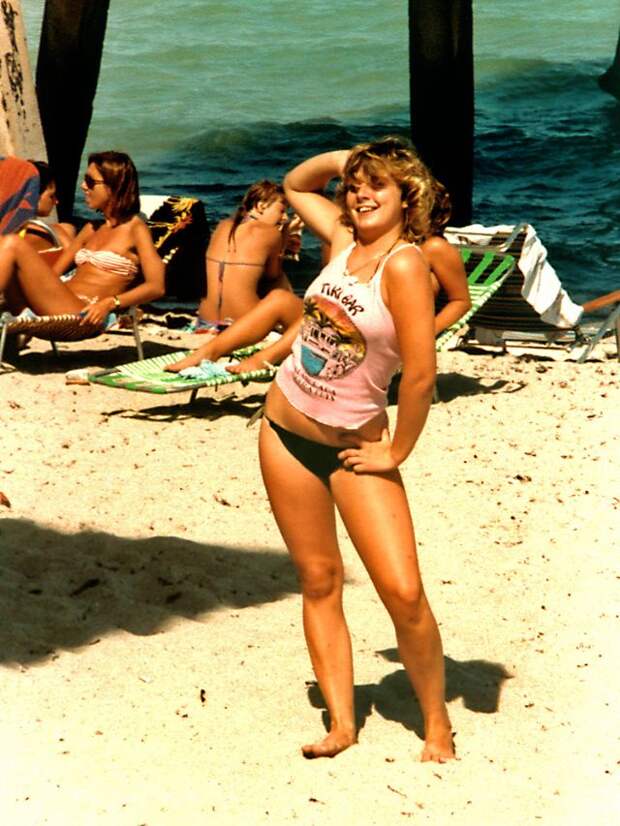 1980s-women-swimwears (21).jpg