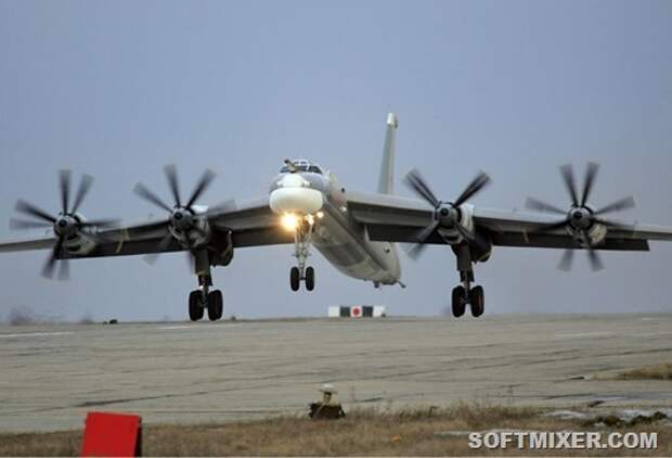Tupolev_Tu-95_Pichugin-1