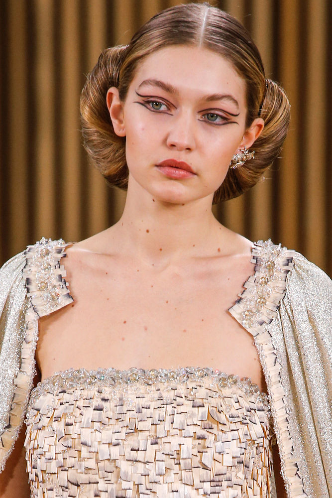 CHANEL крупным планом (трафик)