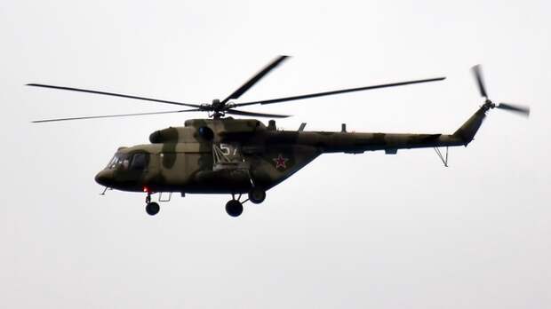 К тушению пожара около трассы Оренбург — Самара привлекли вертолет Ми-8
