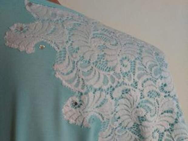 Вариант обновления одежды: декорируем кружевом трикотажную блузку | Ярмарка Мастеров - ручная работа, handmade