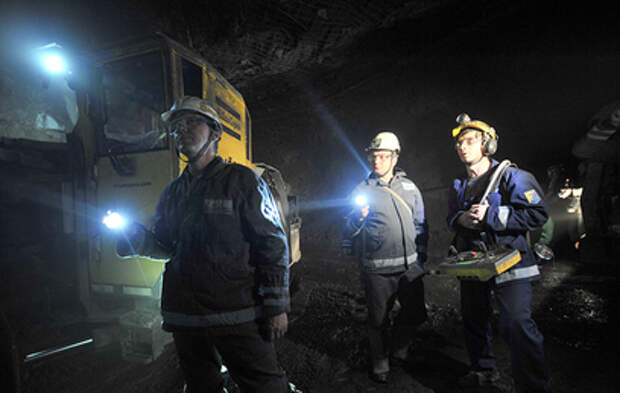 Десятки горняков эвакуированы после задымления на шахте в Кузбассе