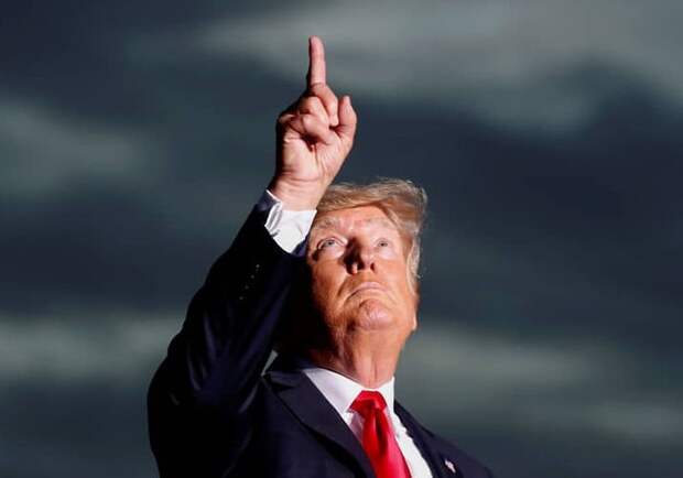 Трамп назвал Ормузский пролив в честь себя (ВИДЕО)