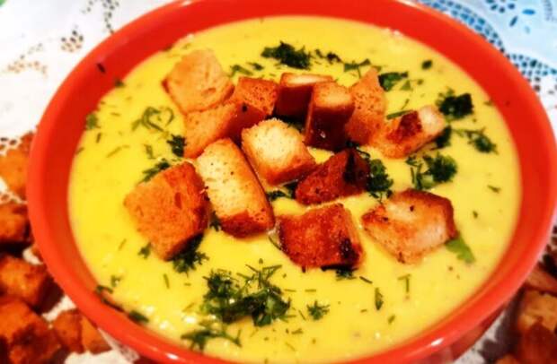 Суп-пюре из кабачков с плавленым сыром. Рецепт на каждый день