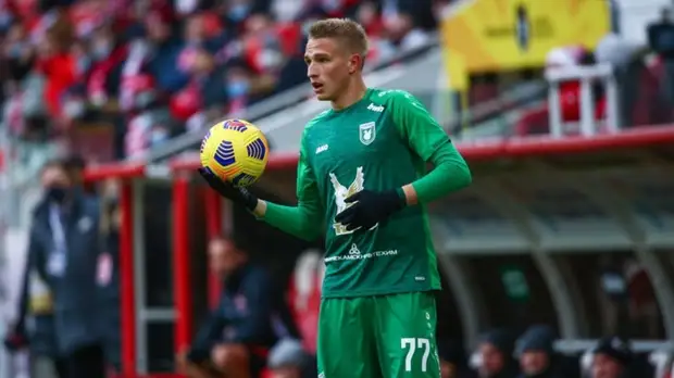 СЭ: Самошников из-за травмы пропустит матчи сборной России со Словакией и Словенией