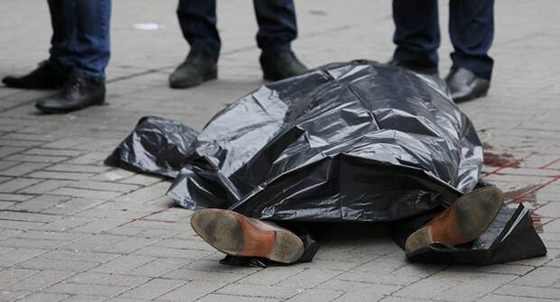 На месте убийства бывшего депутата Госдумы России Дениса Вороненкова в Киеве, Украина. 23 марта 2017 На месте убийства бывшего депутата Госдумы России Дениса Вороненкова в Киеве, Украина. 23 марта 2017