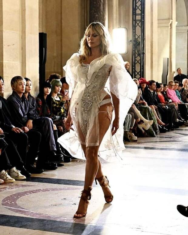 Прозрачное платье Хайди Клум произвело неизгладимое впечатление на её поклонников