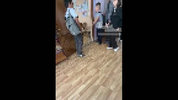 Школьники избивают и гнобят одноклассницу в Аксайском районе. Мама девочки говорит, они делают это из-за гибели отца на СВО.