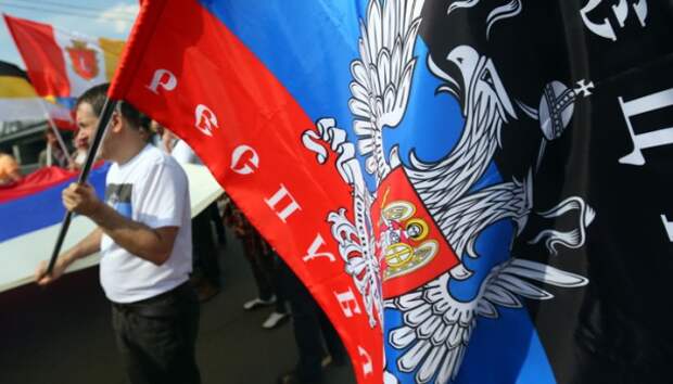 Русские нигде не сдаются. Жители США и Прибалтики помогают Донбассу вопреки репрессиям