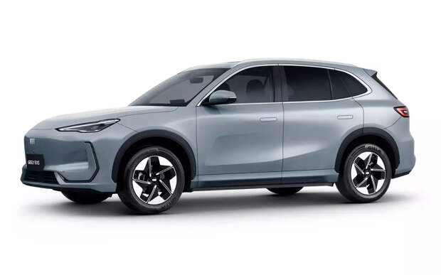 С этой Geely вы можете забыть о трудностях с парковкой в тесных дворах