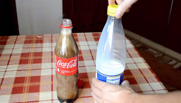 Картинки по запросу Coke mixed with Milk Experiment - Kola ve Süt Karıştırılırsa Ne Olur?