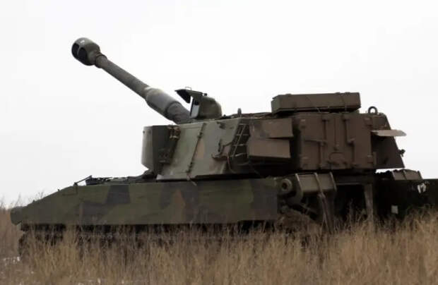 Опубликованы кадры горящей после попадания «Ланцета» в башню САУ М109 ВСУ