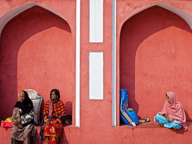 lahore-pakistan-shrine_95310_990x742