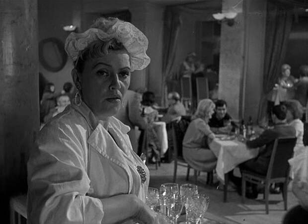 НИНА АГАПОВА В ФИЛЬМЕ "ДАЙТЕ ЖАЛОБНУЮ КНИГУ" НИНА АГАПОВА В ФИЛЬМЕ "ДАЙТЕ ЖАЛОБНУЮ КНИГУ"