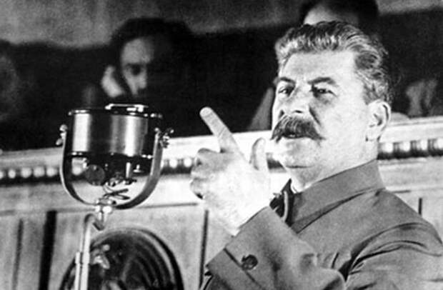Товарищ Сталин, при котором избранных не было, закон - один для всех. 