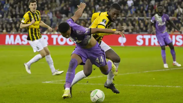 «Тоттенхэм» с минимальным счётом уступил «Витессу» в Лиге конференций