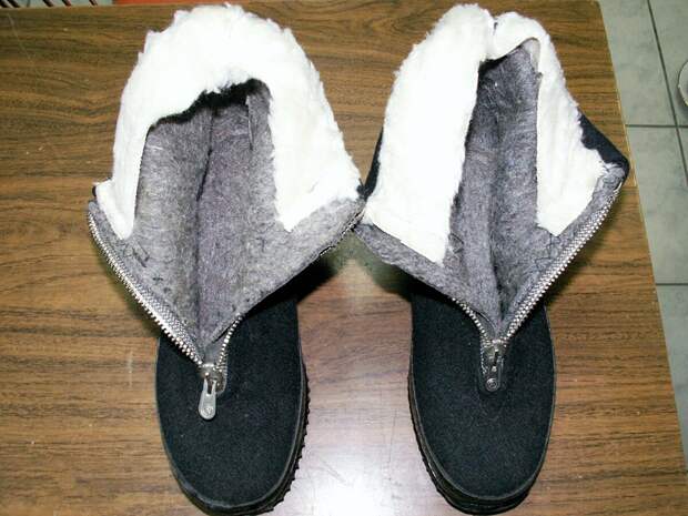 Женские ботинки-сапожки «Прощай молодость» на каблуке. Стоимость лота 1250 рублей. Фото: meshok.net 