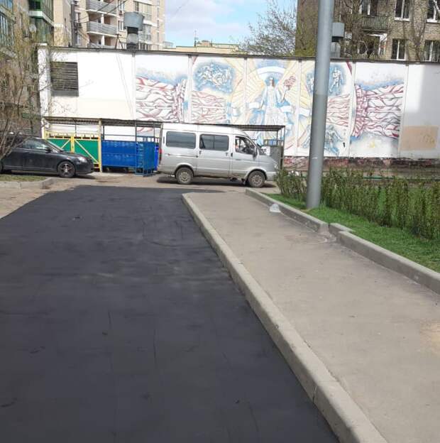 В Ростокине по одному адресу отремонтировали асфальт