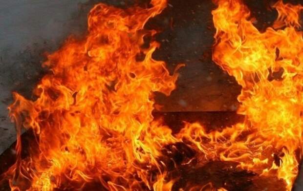 В Донецке во время пожара в 9-этажном доме пострадали семь человек