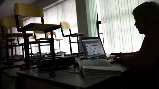 В Саратовской области часть школьников переведут на дистанционное обучение