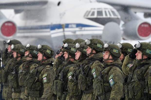 Седьмой самолет ВКС с миротворцами ОДКБ прибыл в Подмосковье из Казахстана