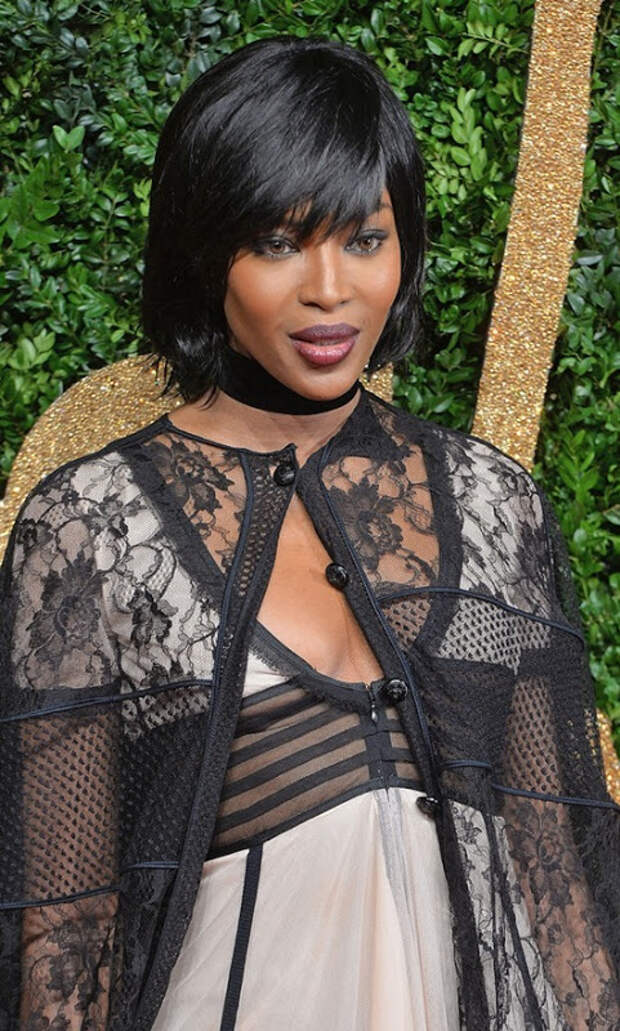 Naomi Campbell British Fashion Awards 2015 CrRx80HUV_Vx