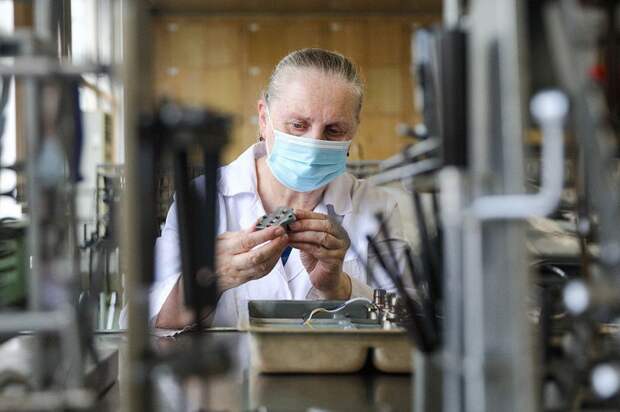 В Новгородской области от непривитых сотрудников потребуют ПЦР-тесты