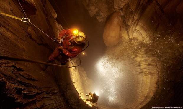 Самая глубокая в мире пещера (3)