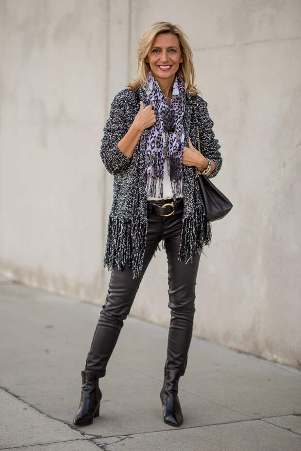 looking-chic-in-our-black-and-white-boucle-cardigan-jacket-society-0092