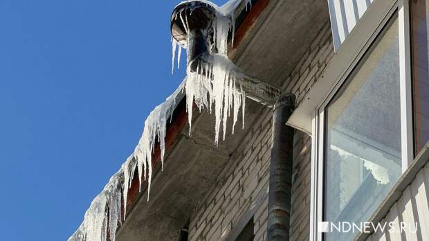 В Чувашии под тяжестью снега обрушилась крыша пятиэтажки