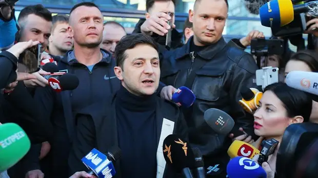 Зеленский предложил отдать резиденции президента детям