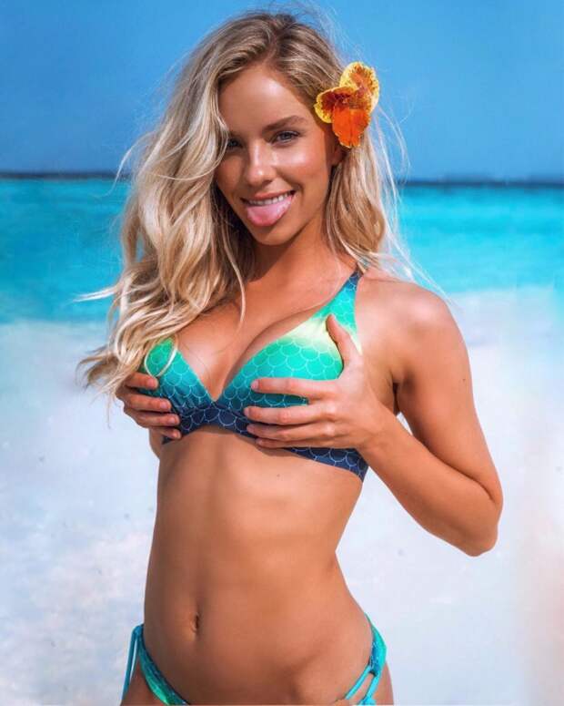 Аманда Страчан