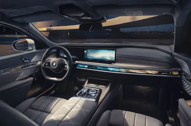 У новой BMW 7 серии появилась первая спецверсия