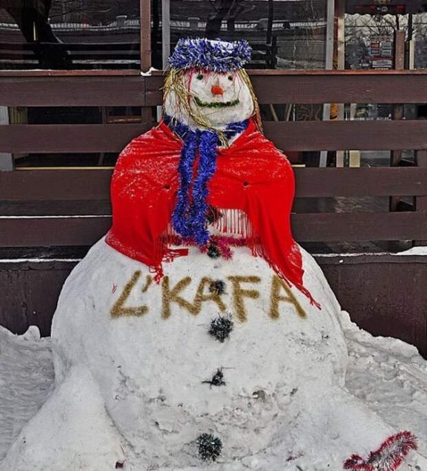 Забавные снеговики: зимой тоже может быть весело!