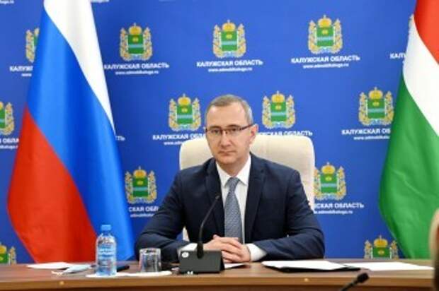 Владислав Шапша предложил перевести услуги по подключению объектов жилищного строительства к инженерным сетям в электронный вид