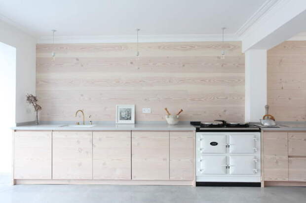 Ламинат с нежно розовым оттенком идеально дополнит кухню, визуально расширив помещение. 
